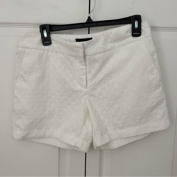 Cynthia Rowley White Cotton Eyelet Shorts size 8 Summer Chic - Picture 6 of 13